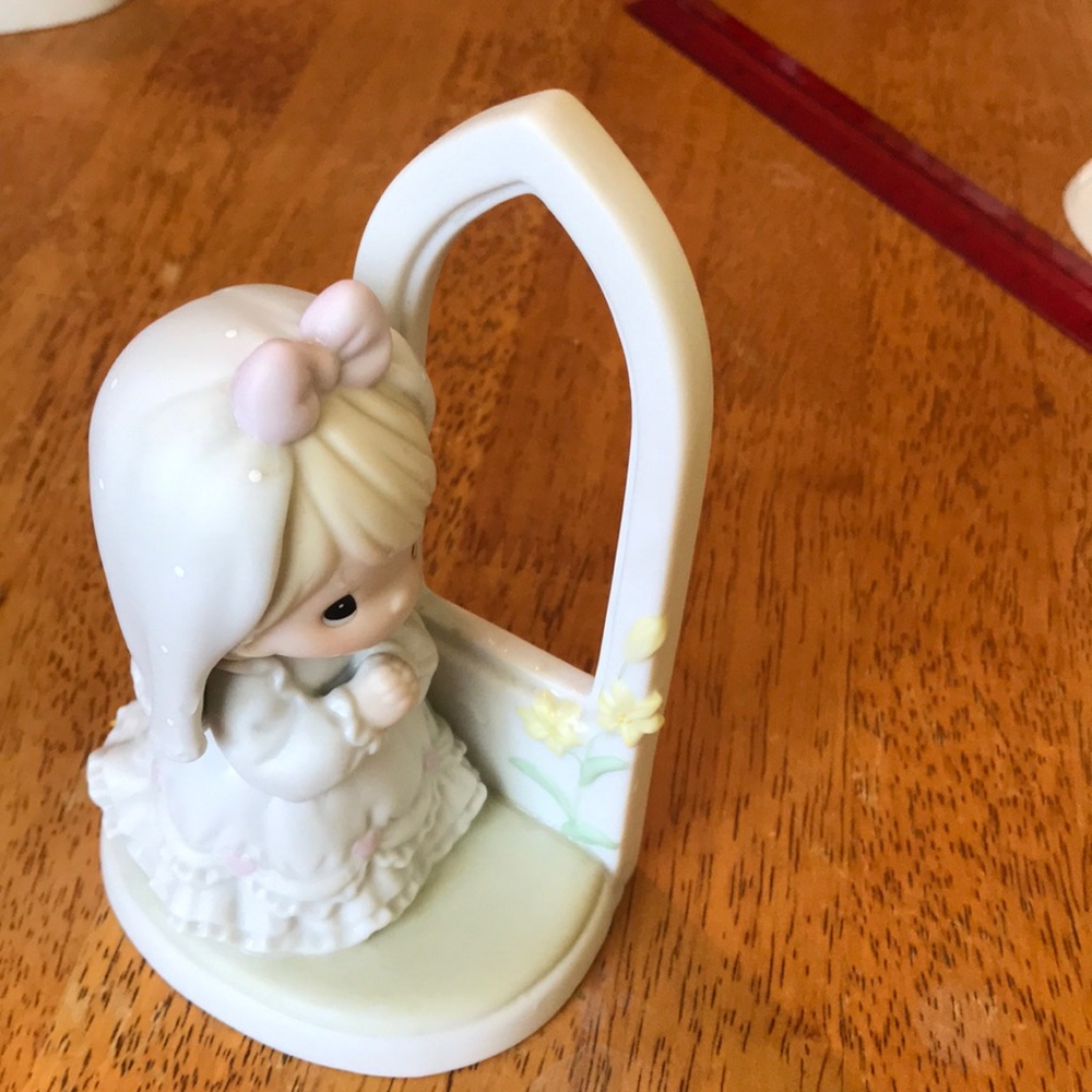 Precious Moments Figurine
